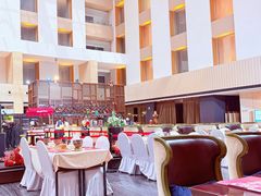 -朗丽兹自助餐厅