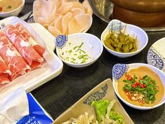 -楼外楼大刀肉传统火锅(西安大路店)