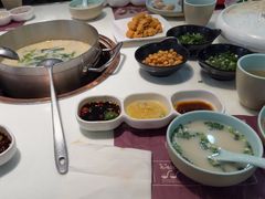 -洪氏嗨捞·猪肚鸡火锅(阳光天地店)