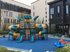 &nbsp;变形金刚主题乐园-上海崇明金茂凯悦酒店