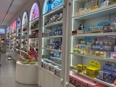 -名创优品(山东青岛华润万象城店)