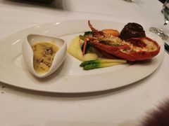 -龙虾酒吧扒房(宁波香格里拉店)