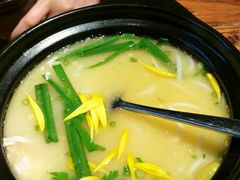 -刀小蛮半只鸡过桥米线(家乐福四元桥店)