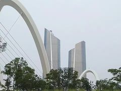 -南京眼步行桥