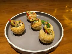 香煎素食小球配阿拉伯三角豆泥酱-新元素(三里屯太古里南区)