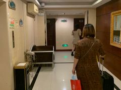 -维也纳酒店(罗湖口岸国贸东门店)