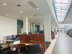 -上海宝信宝马4S店