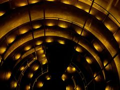 -怀托摩萤火虫洞