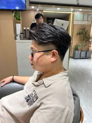 -一東造型烫发染发