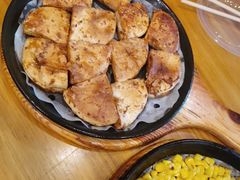 -老东镇啤酒屋海鲜加工·蒸汽海鲜·海鲜烧烤(台东店)