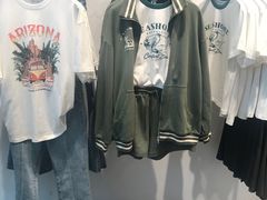 -URBAN REVIVO(上海中庚漫游城店)