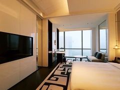 -苏州金鸡湖中茵皇冠假日酒店