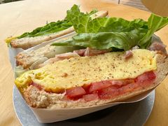 厚蛋培根吐司-爱樂咖啡(青年体育公园店)
