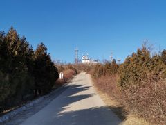 -鬼笑石后山停车场