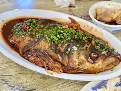 四明湖鱼头-品雅轩农家乐
