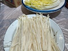 -霄汉牛三鲜湖北砂锅菜(万松园2店)