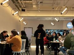 大堂-HELLO 27 意面·沙拉·帕尼尼