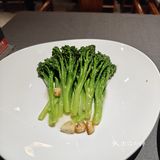 这家京菜店的烤鸭也太好吃了吧