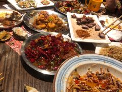 -喝丢一只鞋辣炒海鲜小烧烤(三八广场店)