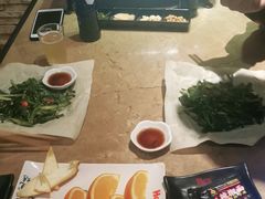 -何师烧烤·香辣蟹·川菜·30年老品牌(太古里旗舰店)