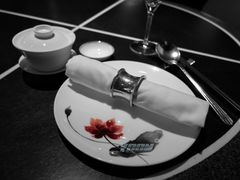 餐具摆设-杭州西子湖四季酒店·金沙厅