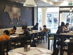 大堂-康师傅私房牛肉面(马泉营奥莱店)