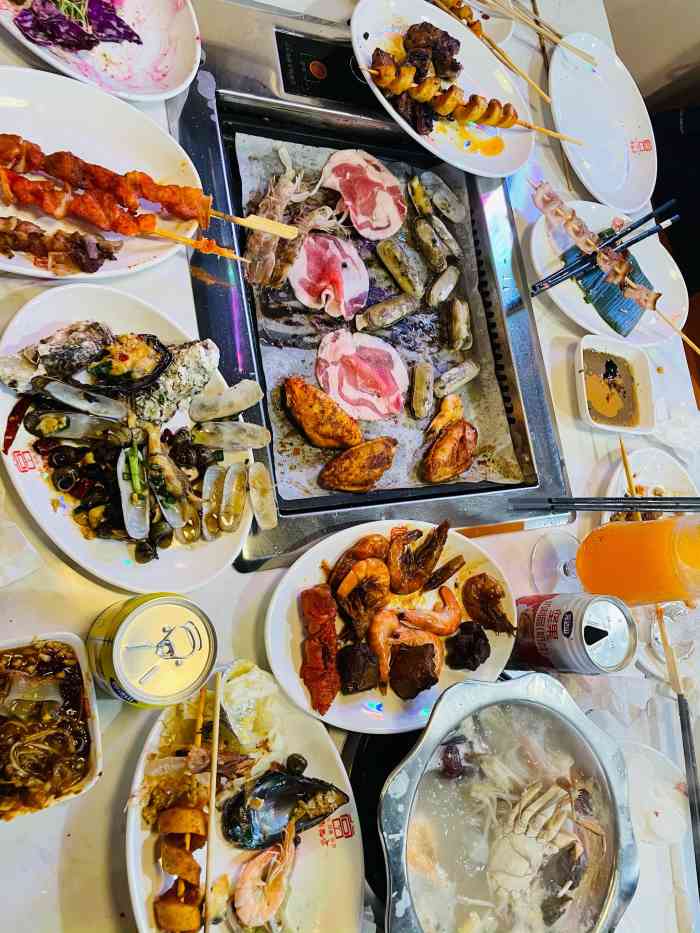 尚品宫·烤肉·火锅·自助餐厅-"[薄荷]环境: 毕竟大江东宝龙里面