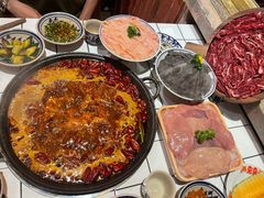 -旧街市鲜货老火锅(大光路店)