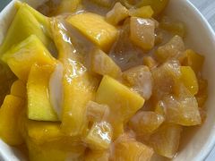 芒果黄桃炼乳冰-美肴冰品·汉堡·牛腩饭(总店)