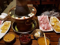 铜锅涮肉-昱家胡同·烧烤海鲜铜锅涮肉(和平里店)