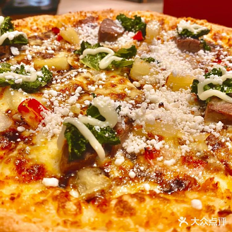 必胜客新品雪花芝士厚菲力披萨好吃