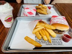 -FATBURGER 特富客汉堡(外交公寓店)