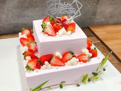 法式淡奶黄桃（草莓）蛋糕-美丽心情蛋糕(江苏路店)