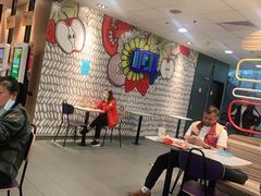 等位区-麦当劳(机场T1航站楼店)