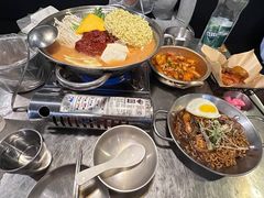 韩式炒年糕-富乐满韩国正宗炸鸡韩国料理(虹泉路店)