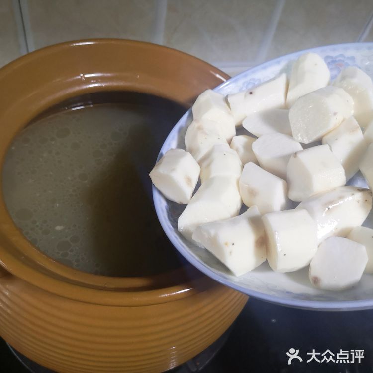 家有小厨娘—清淡爽口山药排骨汤