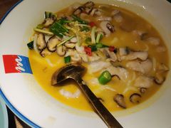 -蜜桃餐厅·伴山(湖滨商业街店)