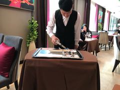 靠窗位-卡本妮法餐厅·北京和平宾馆