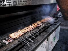 -烤肉小伙烤肉店