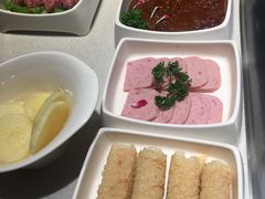 -海底捞火锅鲜切牛肉主题店(长寿路店)