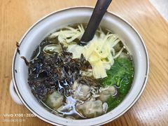 柴爿荠菜鲜肉馄饨-柴爿巷·香酥鸡&馄饨(复兴中路店)