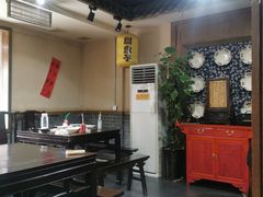 -蓝田九大碗民俗食府(蓝田店)