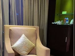 -西安绿地假日酒店