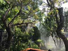 -Chom Cafe and Restaurant