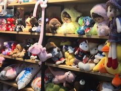 -七七漫品动漫店