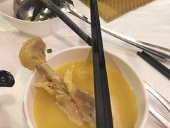 -鲜入围煮花胶鸡海鲜火锅