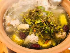 石橄榄炖鸡-洪大厨鸡煲(福田店)