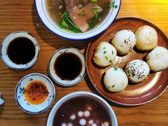牛杂粉丝汤-鑫震源·苏式大虾生煎(山塘街店)