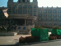 -盛泰恐龙谷温泉