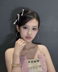 -明天见·化妆造型工作室